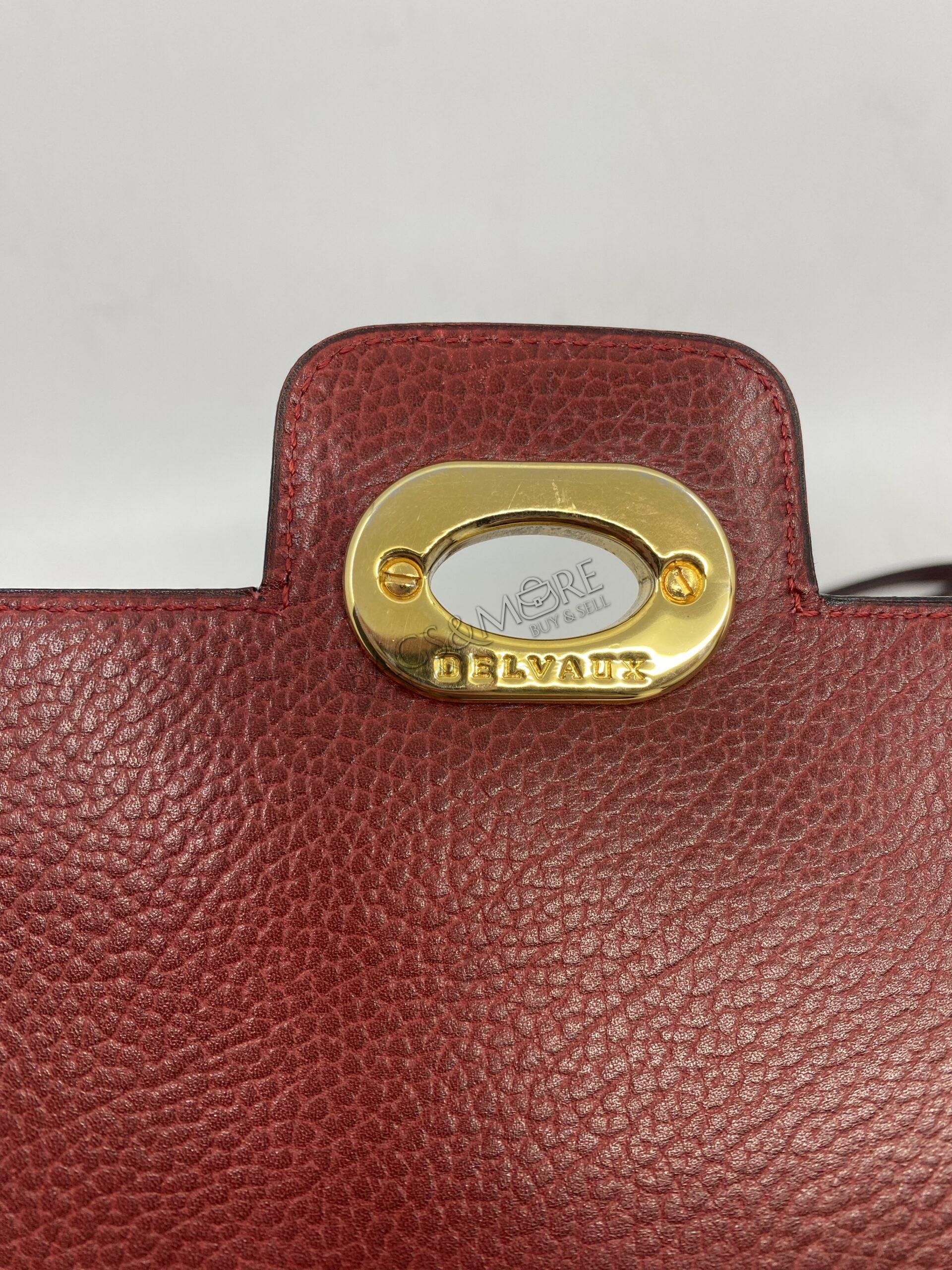 Delvaux Cross Body vintage rosso trotteur leder met golden hardware