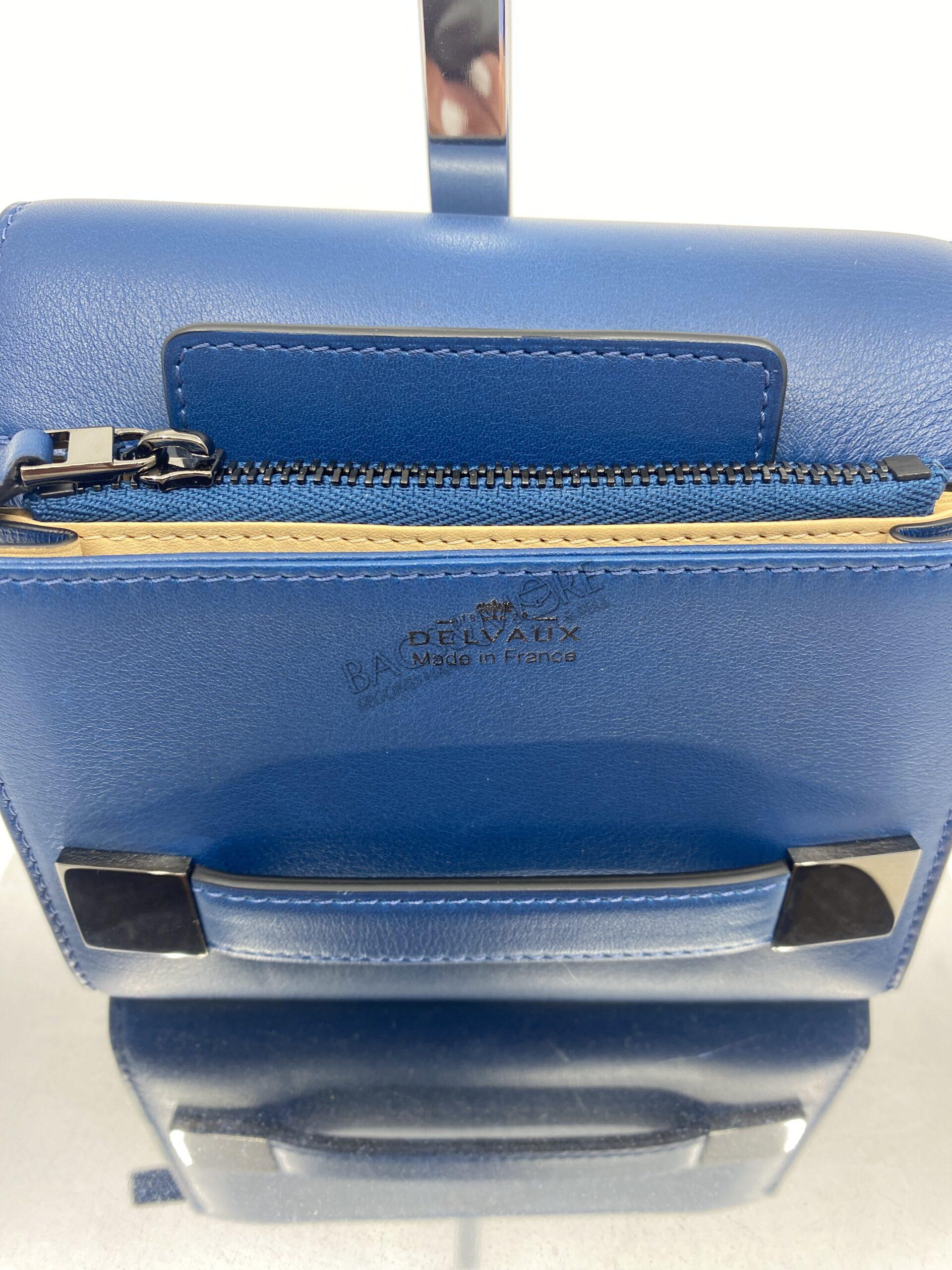 Delvaux Madame PTF Compact Polo leder Bleu de Prusse 100% Calf leder