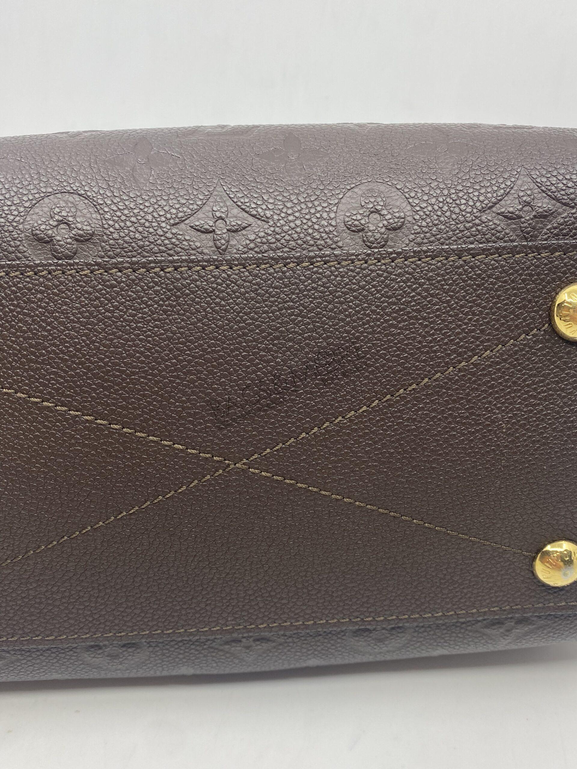 Louis Vuitton handtas Speedy 25 Embossed with Golden Hardware and Strap