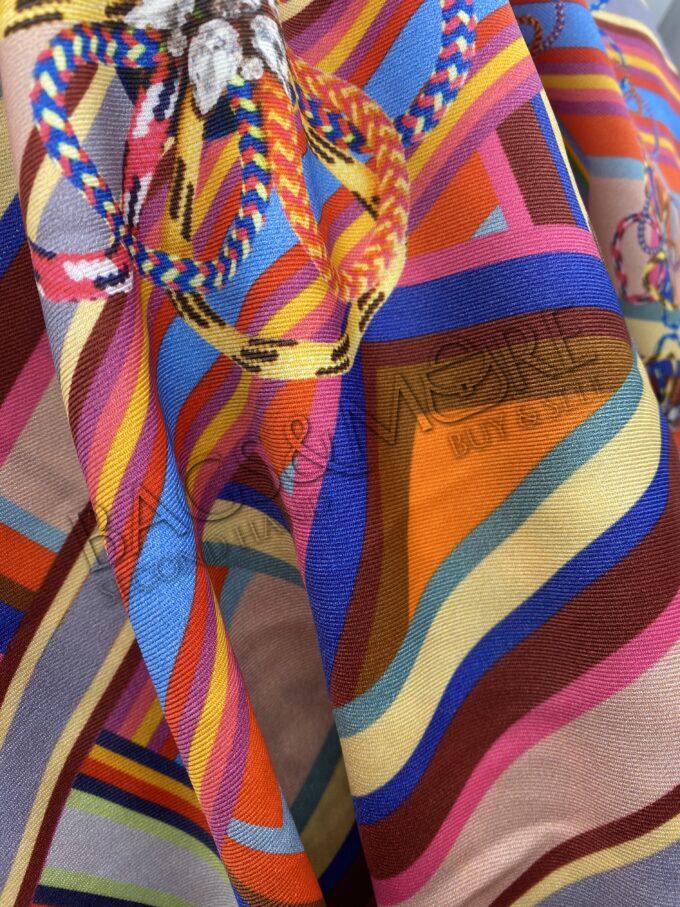 Mucho Gusto 100% zijden driehoek sjaal kleuren lila, oranje, blauw
