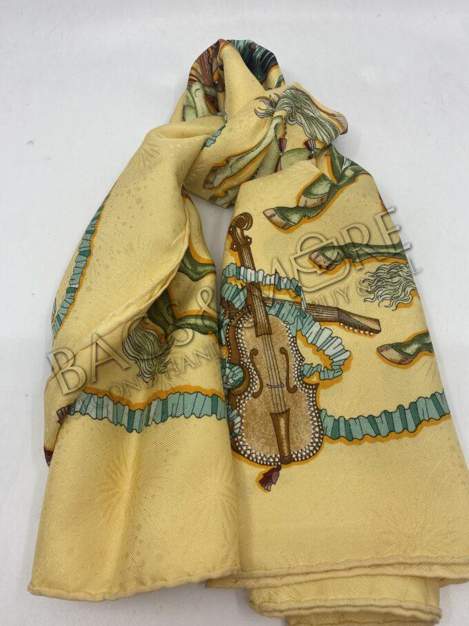 Hermes 100 % carré zijden sjaal kleuren geel