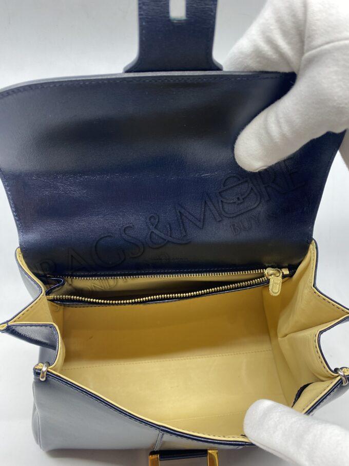 Delvaux Brillant PM marine blauw box Calf leder met goudkleurige hardware en afneembare schouderband