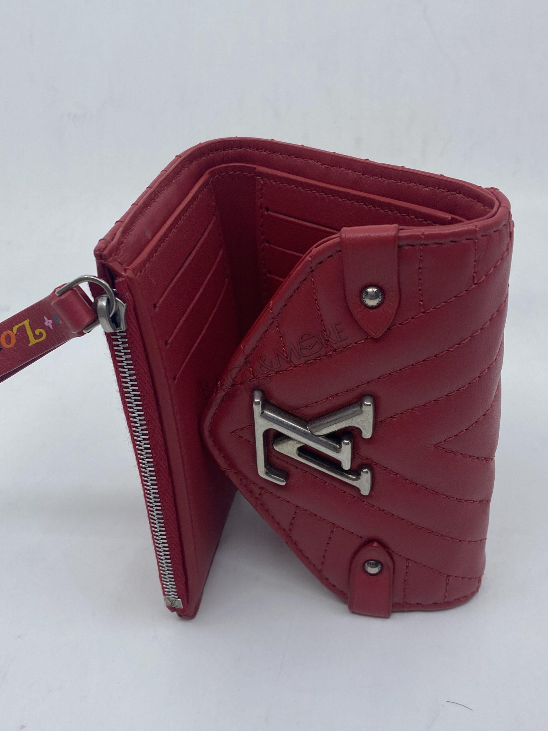 Louis Vuitton PF New Wave rood met zilverkleurige hardware Limited Edition nieuwstaat