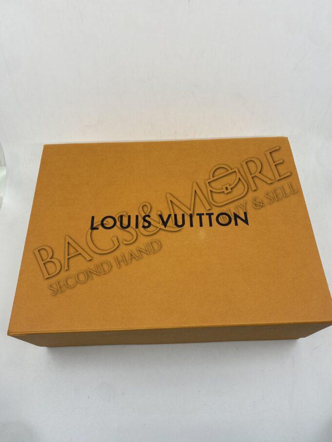 Louis Vuitton multi Pouch empreinte leder kleur crème