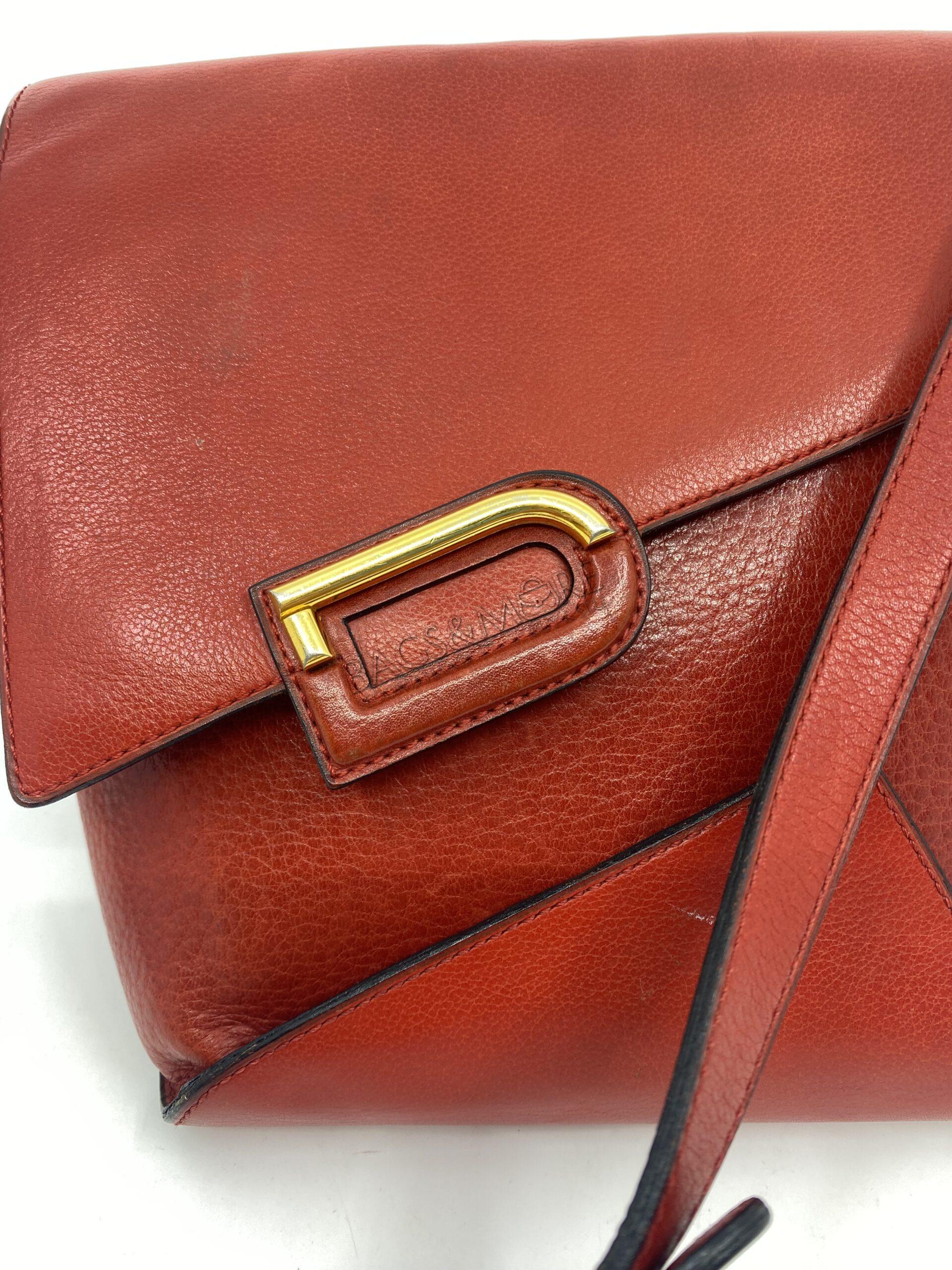 Delvaux model Bohème PM kleur rood gekorreld leder met golden hardware