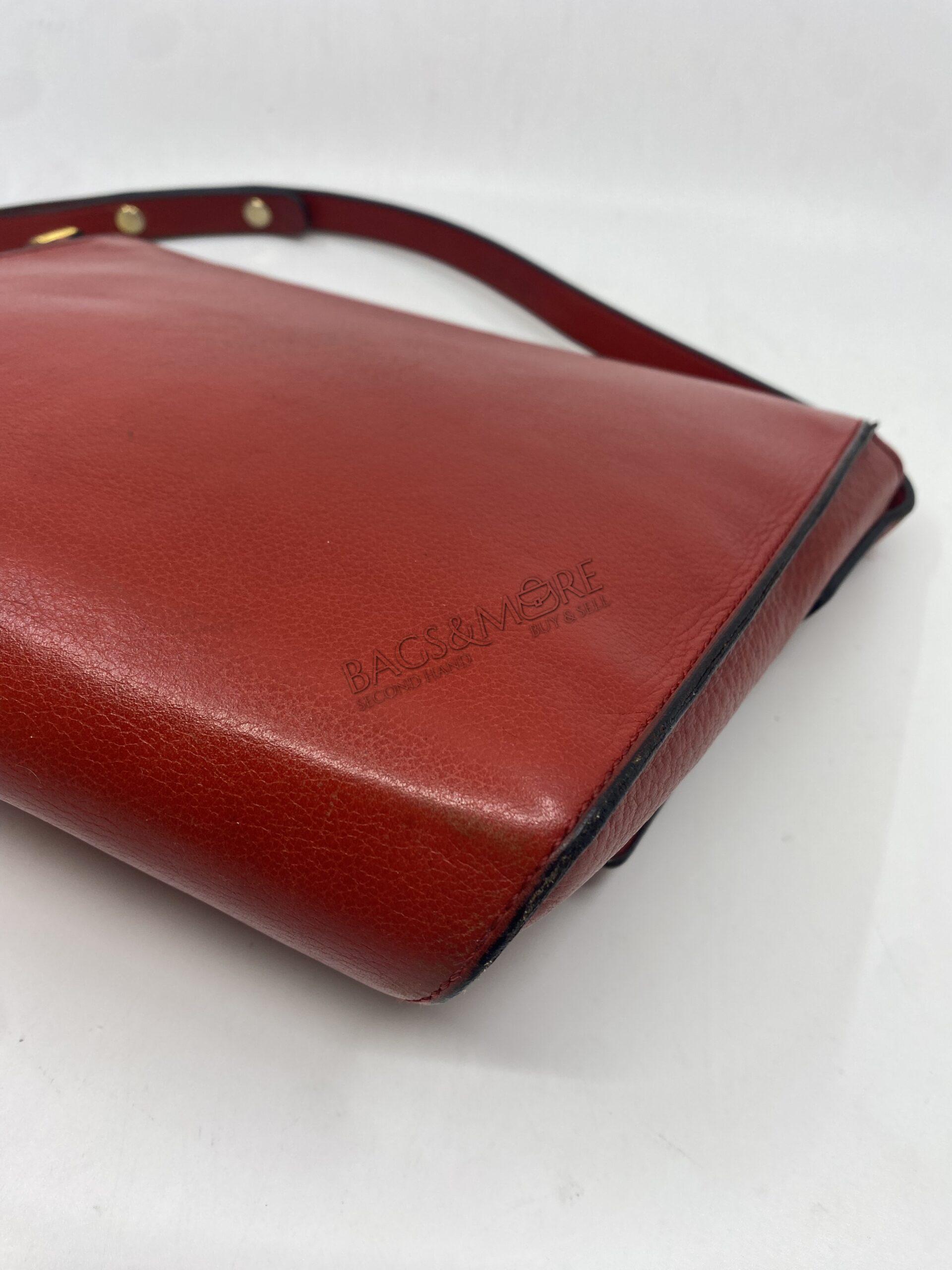 Delvaux model Bohème PM kleur rood gekorreld leder met golden hardware