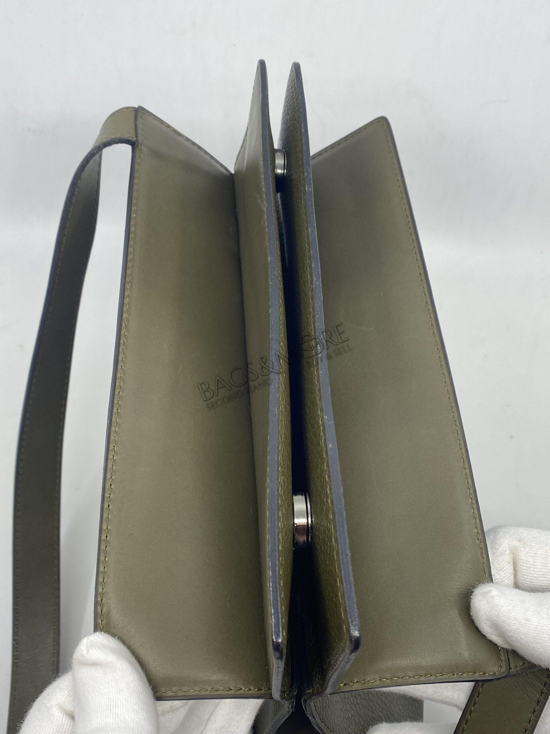 Delvaux Ligne Deux model Le Quinze gekorreld leder kleur kaki