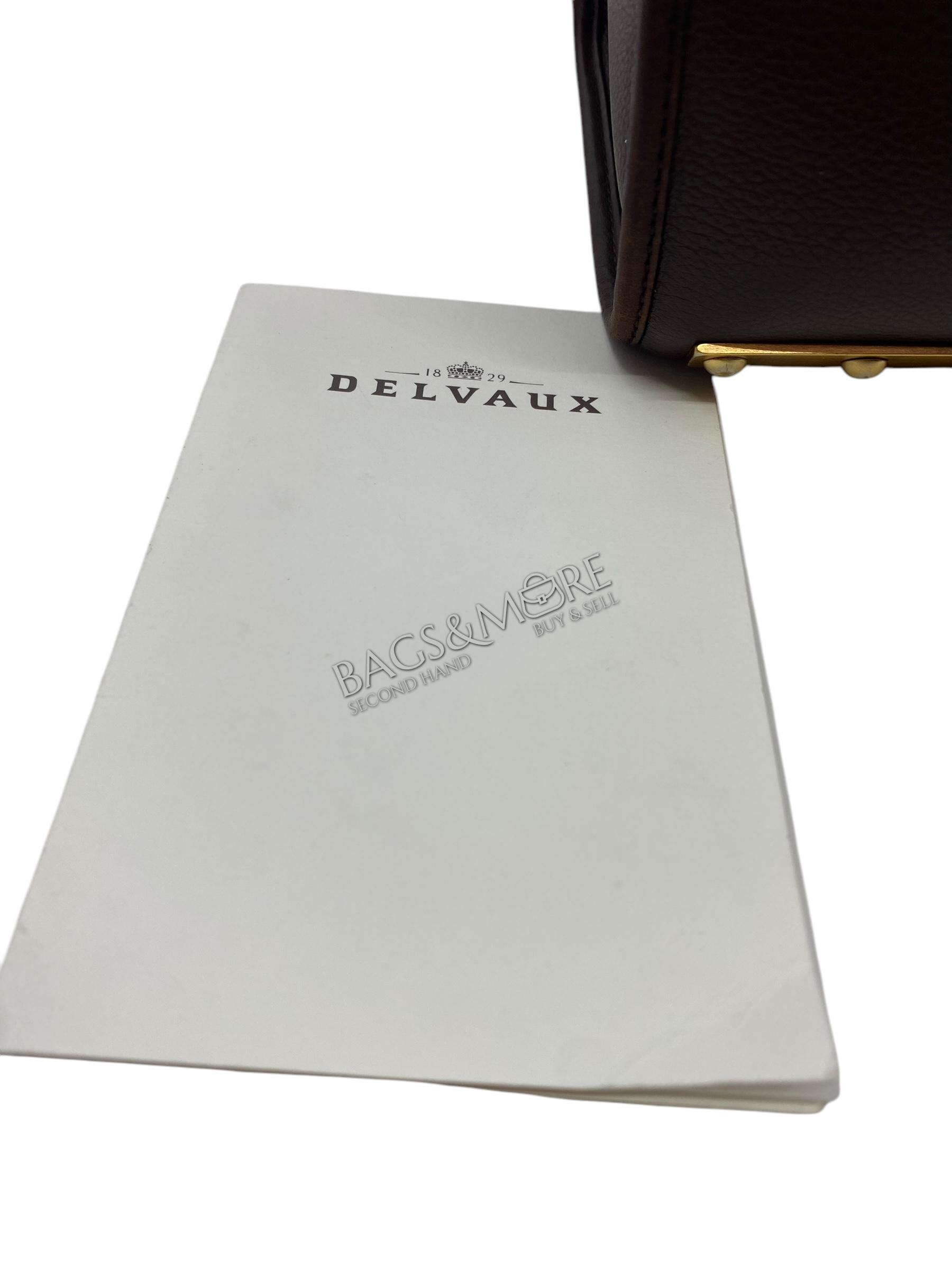 Delvaux handtas Astrid MM jumping leder kleur café met golden studs