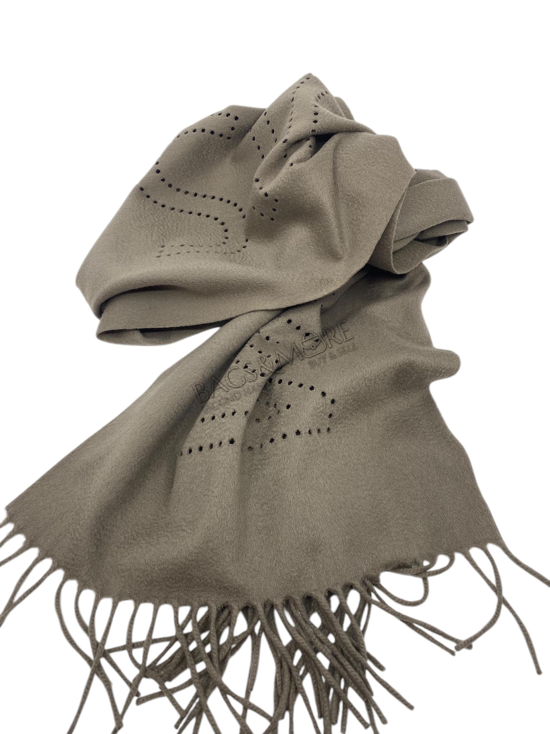 Louis Vuitton dames sjaal kleur greige geperforeerd logo