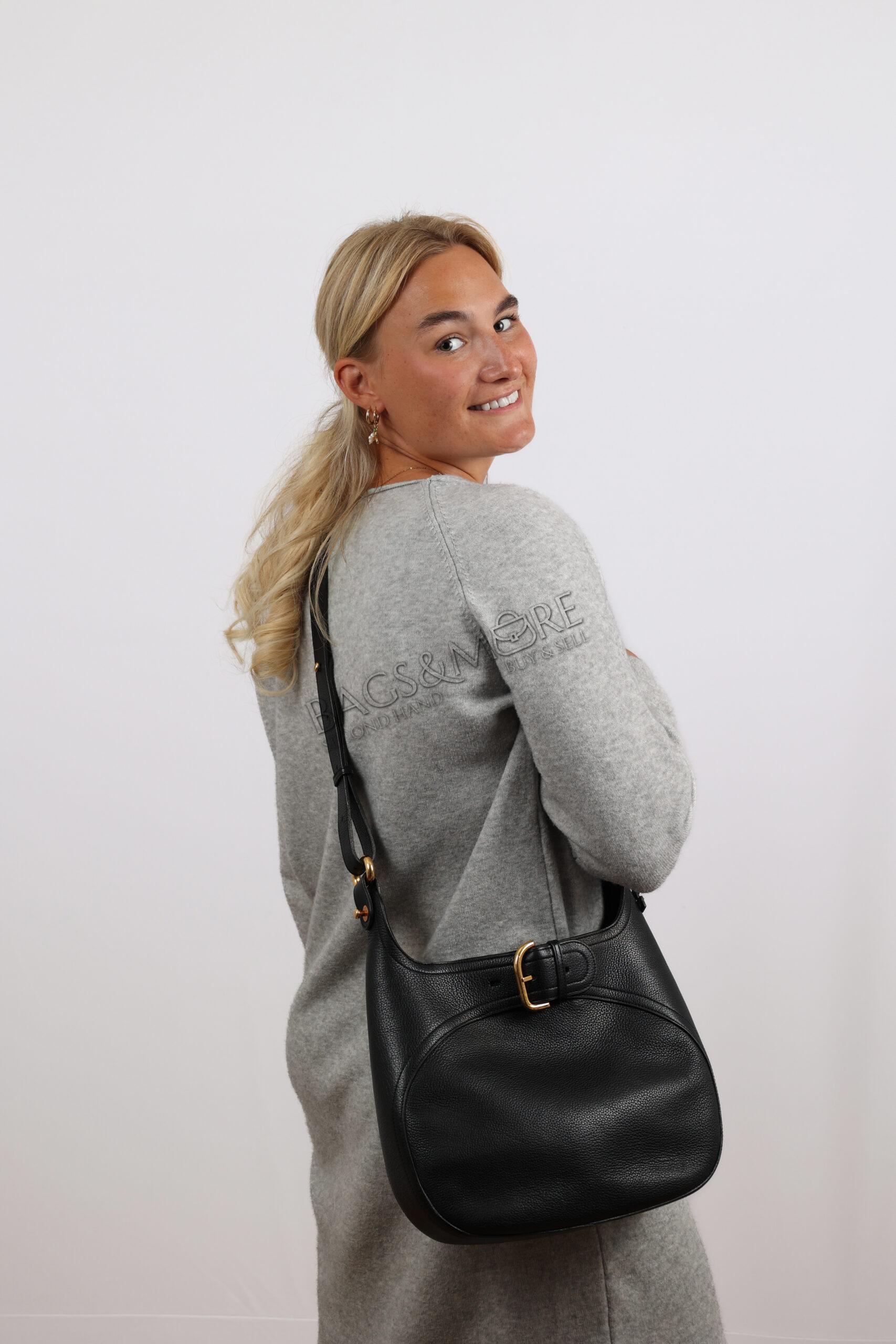 Delvaux model Souverain kleur zwart jumping leder met goudkleurige hardware