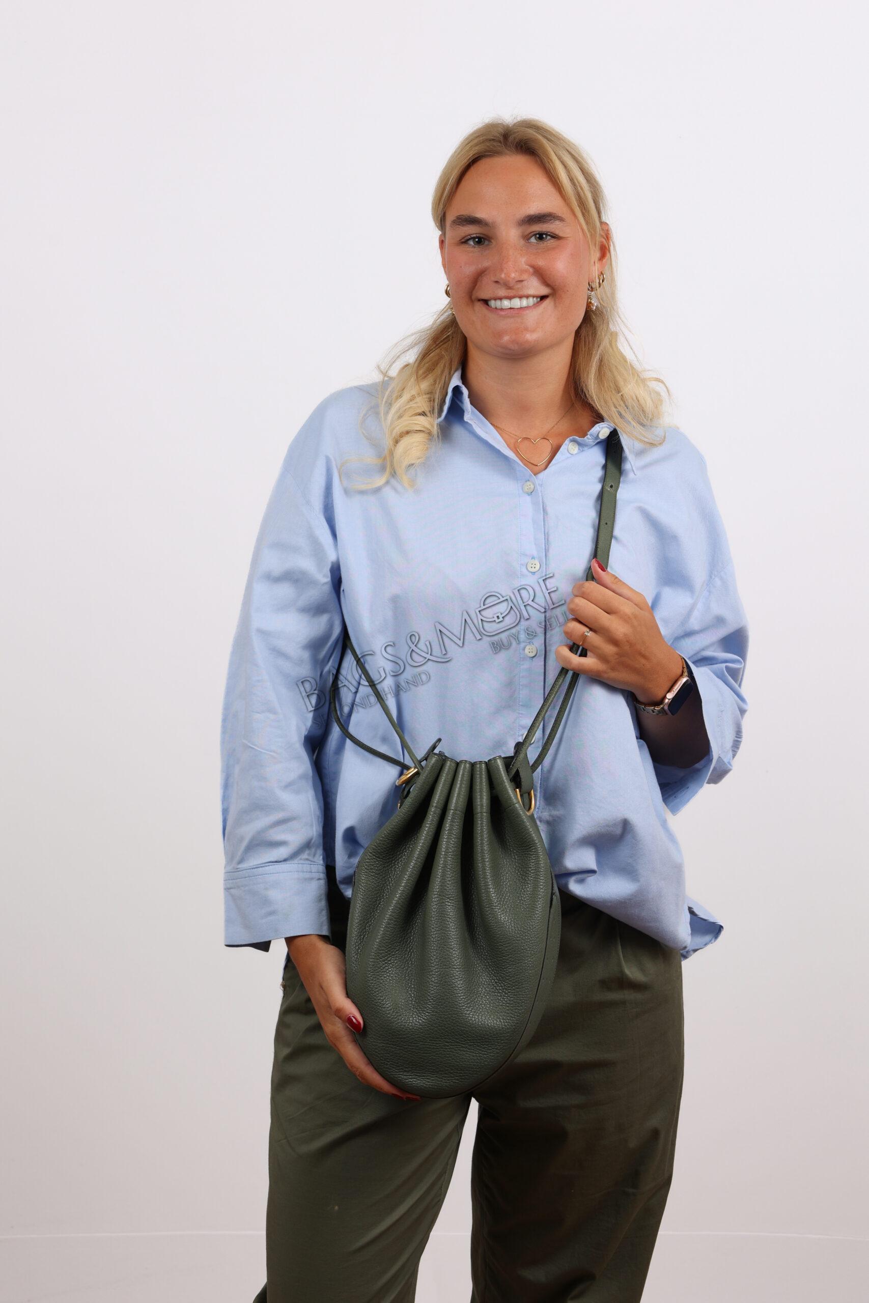 Delvaux Tabarin PM kleur kaki groen jumping leder en goudkleurige hardware