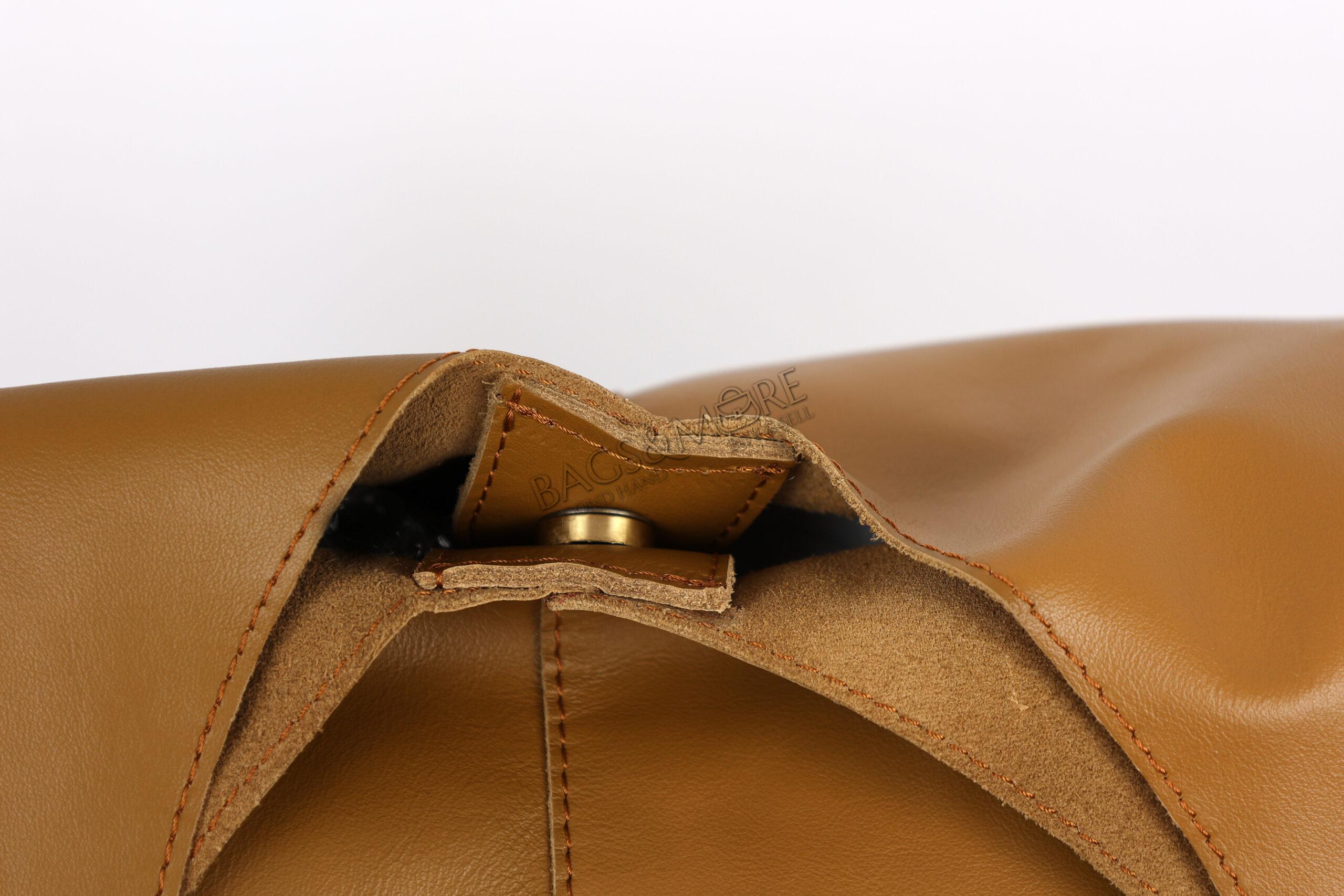 OROYAT schoudertas glad leder kleur mosterd (afneembare extra rits pochette)