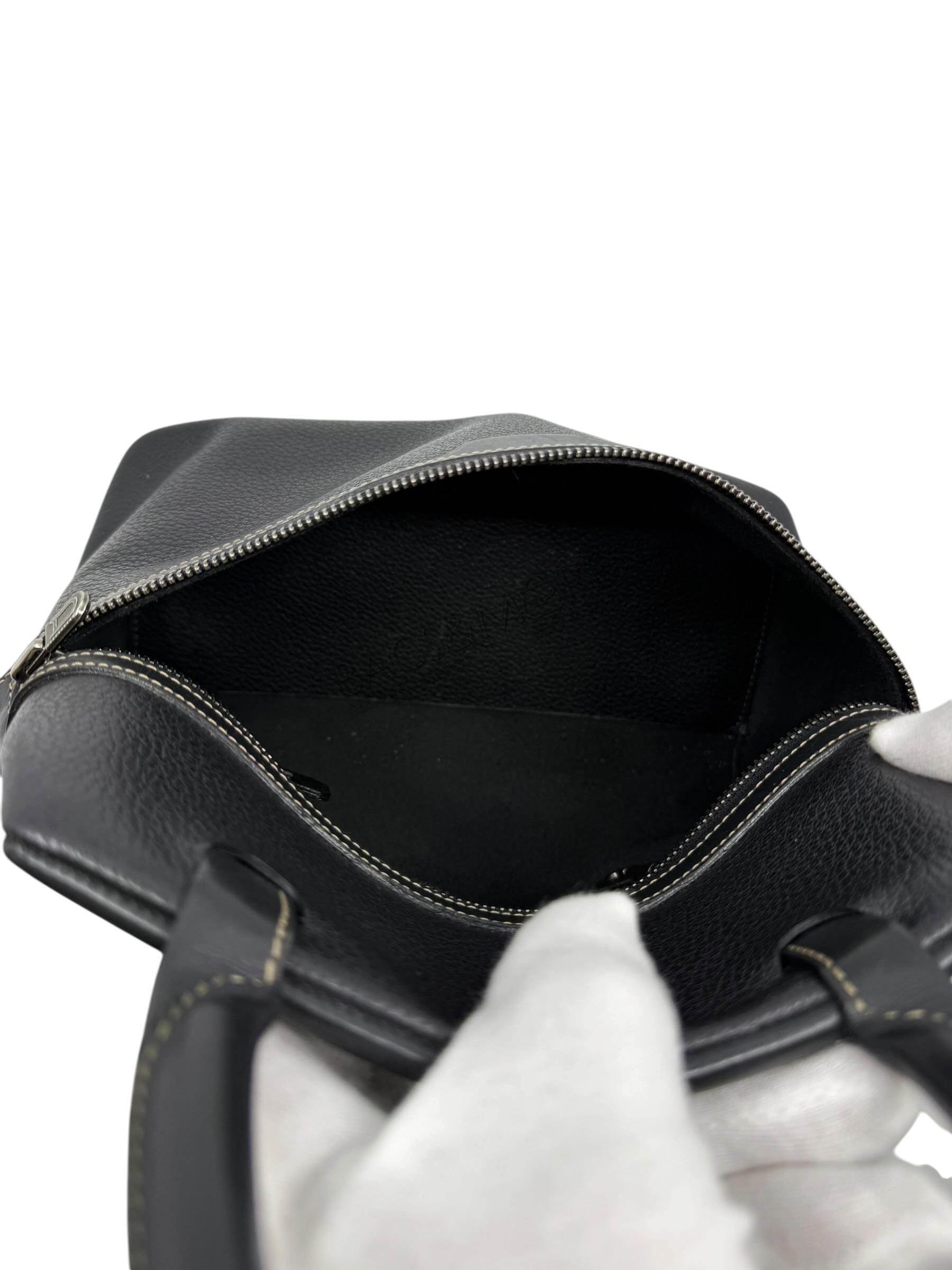Delvaux Ligne Deux le Vingt kleur carbon-zwart gekorreld leder