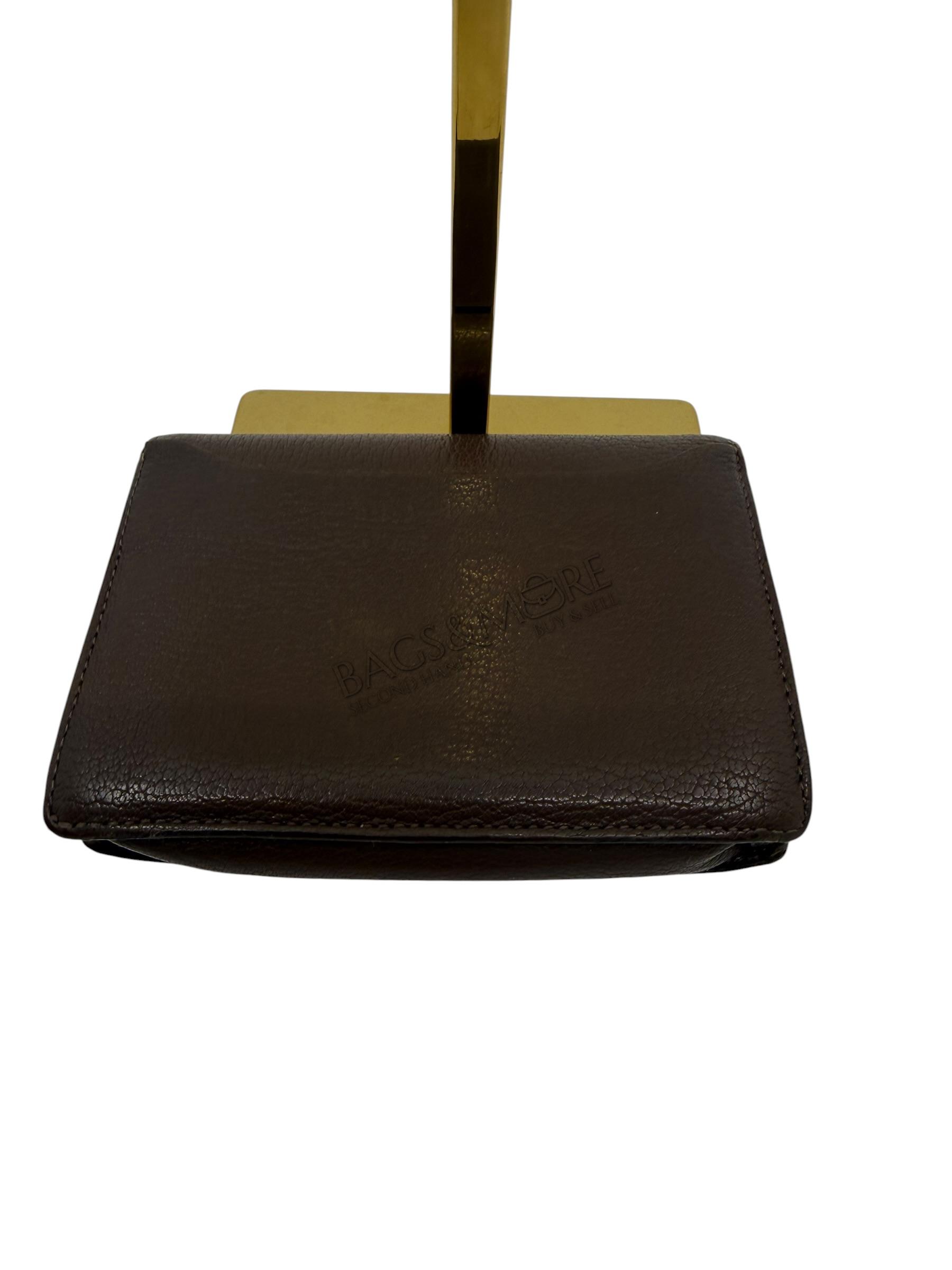 Delvaux Trésor portemonnee kleur café – gekorreld leer