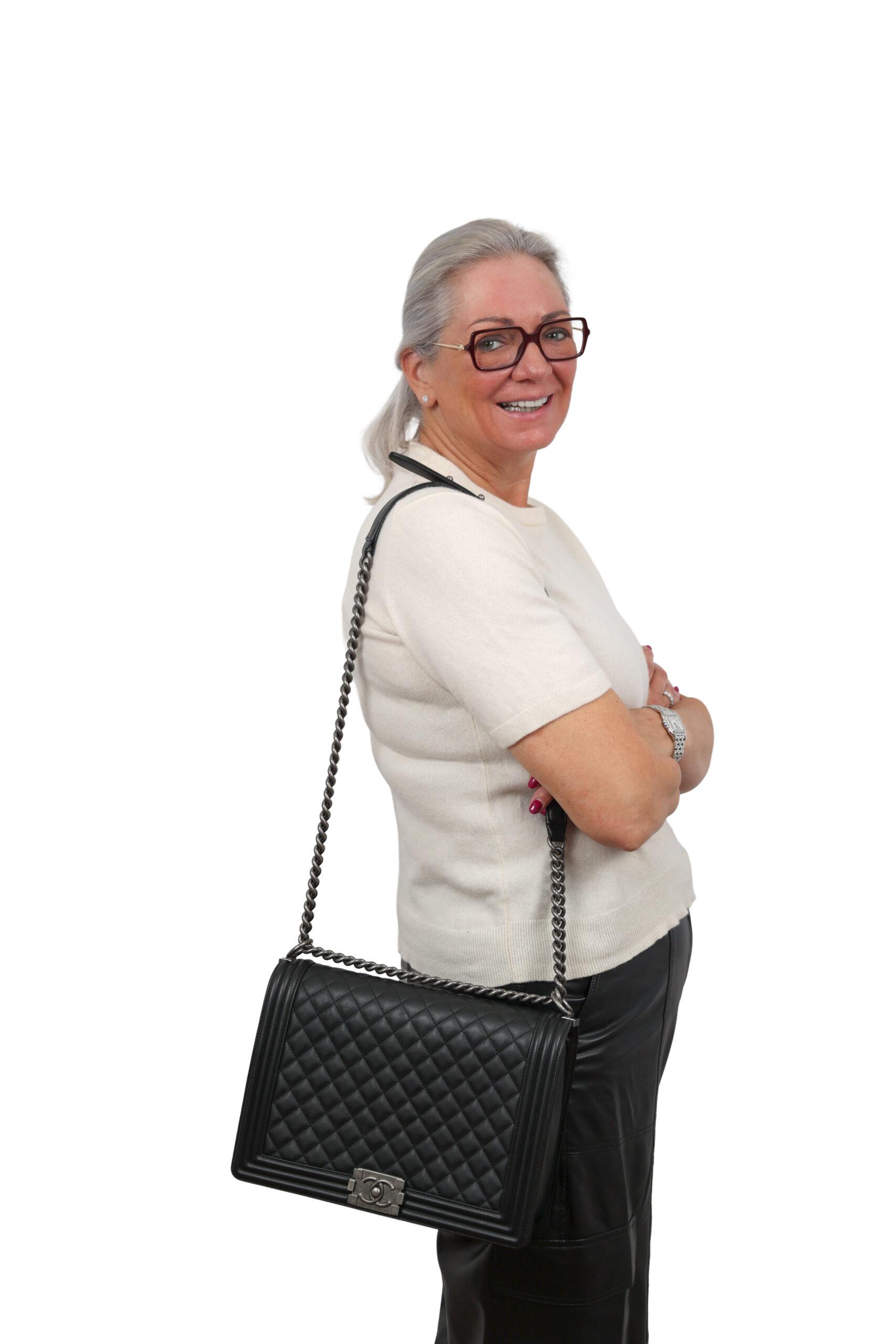 CHANEL BOY LARGE – BLACK DIAMOND QUILTING (actuele Retail prijs 7250 euro)