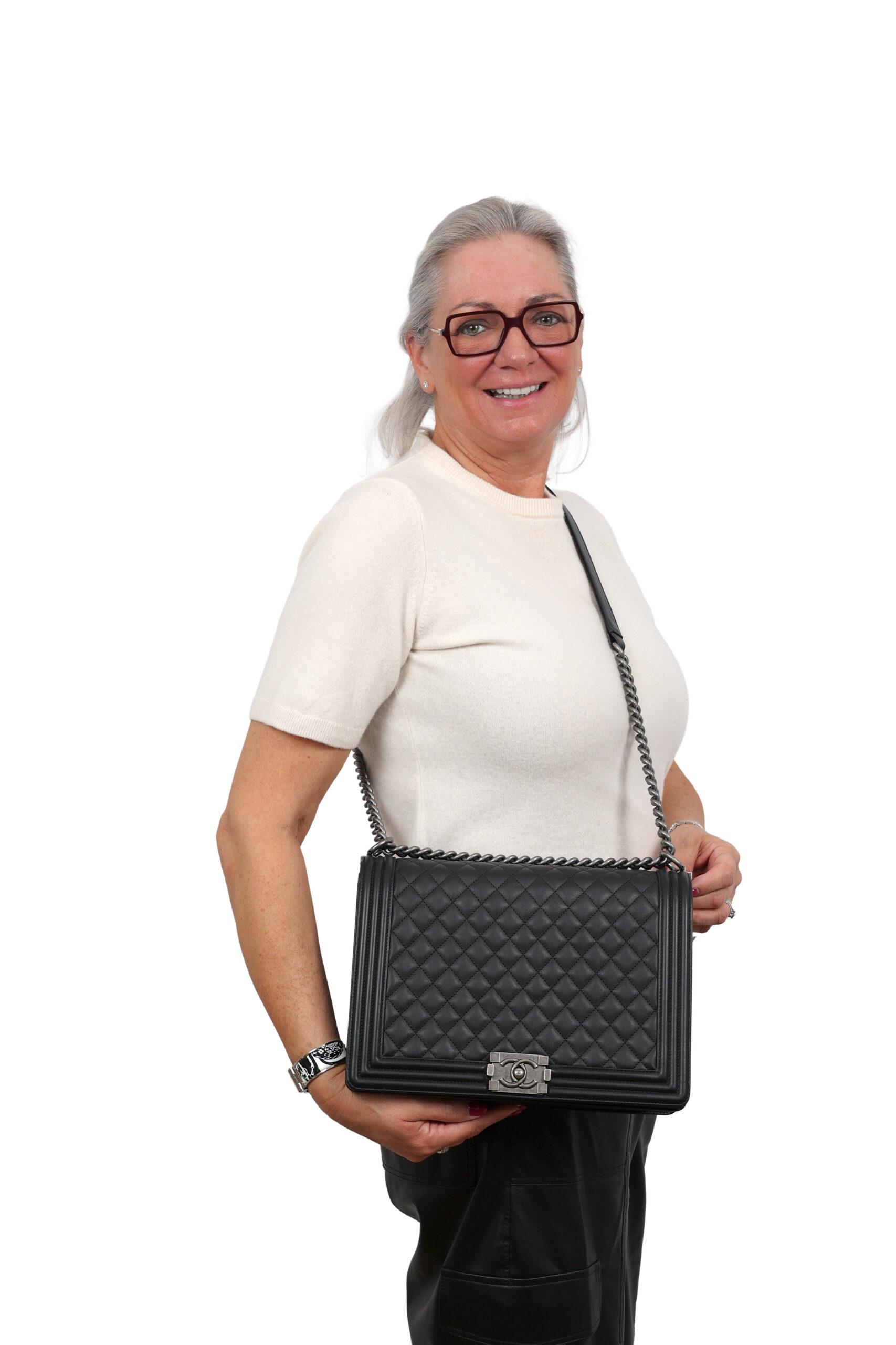 CHANEL BOY LARGE – BLACK DIAMOND QUILTING (actuele Retail prijs 7250 euro)