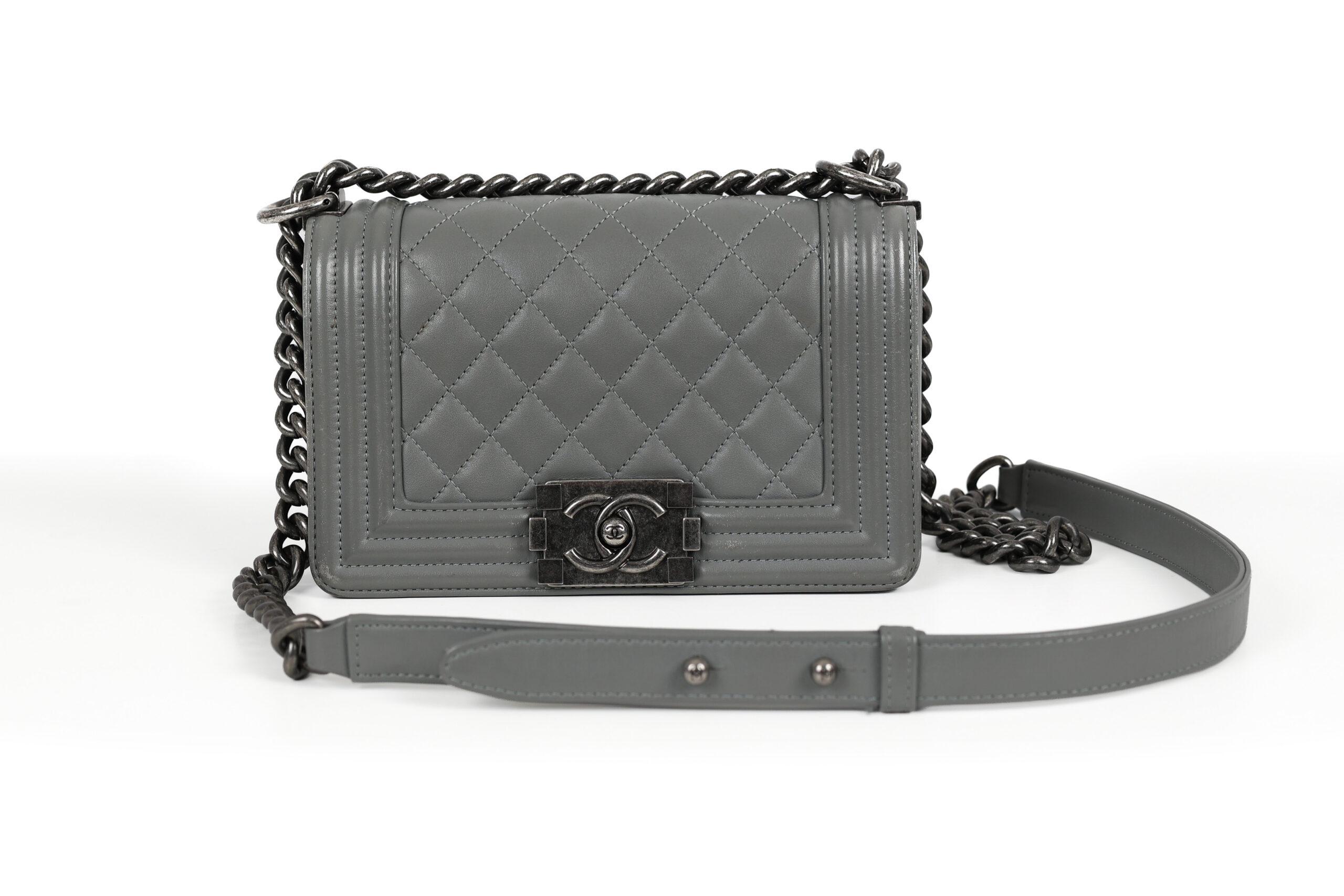 Chanel BOY SMALL Grey Quilted calfskin leer ( actuele retail prijs 6200 euro )