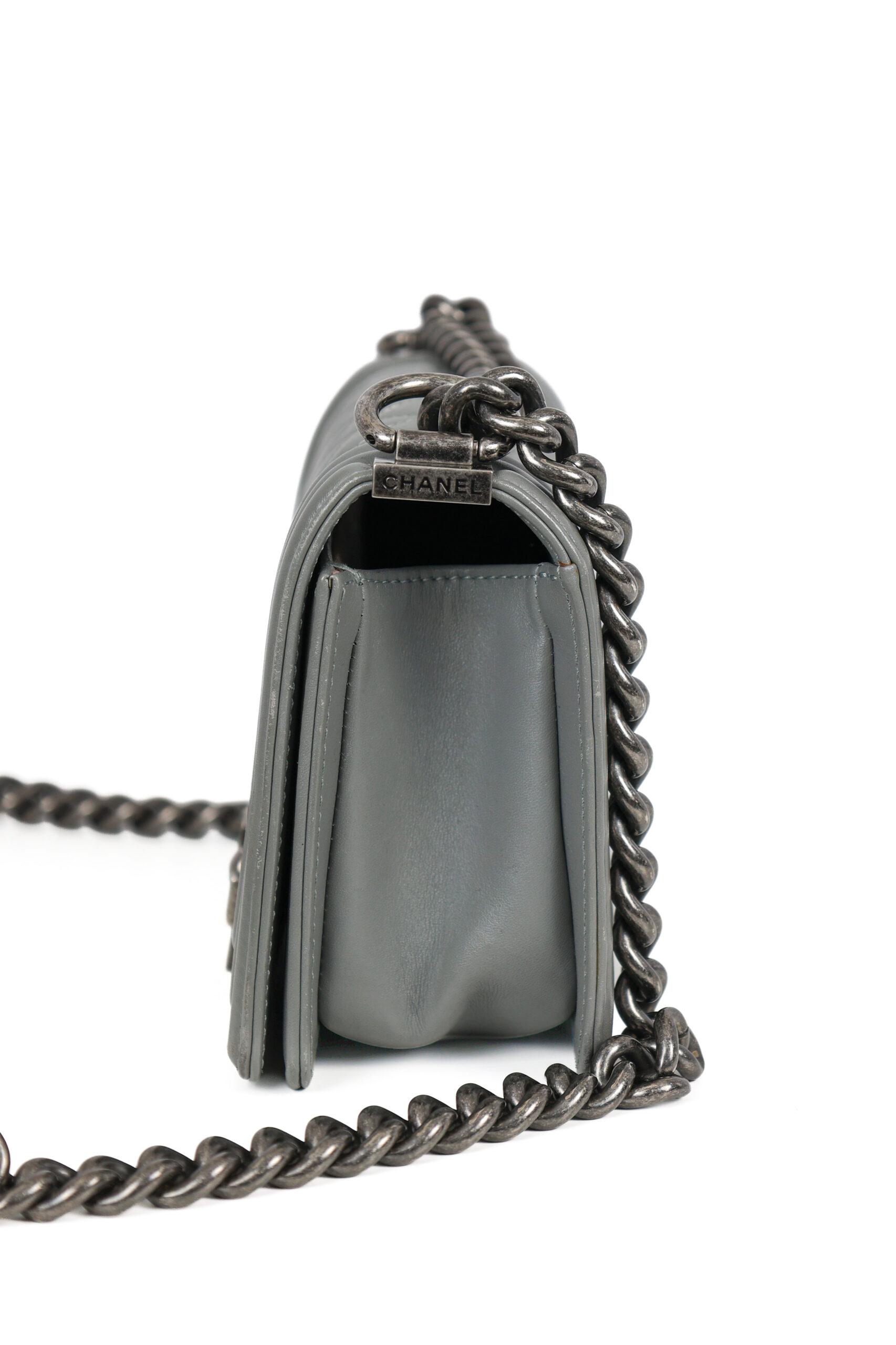 Chanel BOY SMALL Grey Quilted calfskin leer ( actuele retail prijs 6200 euro )
