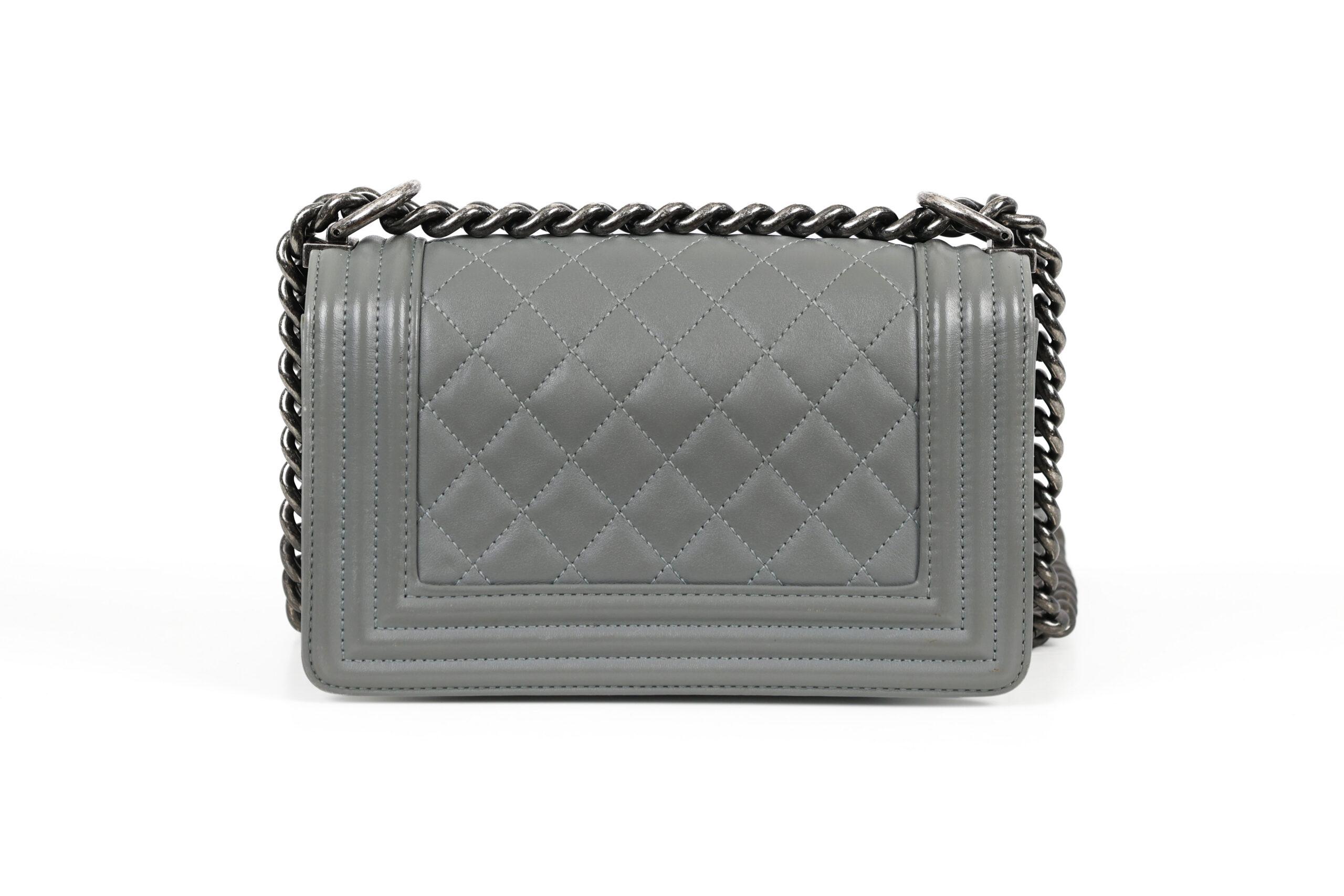 Chanel BOY SMALL Grey Quilted calfskin leer ( actuele retail prijs 6200 euro )